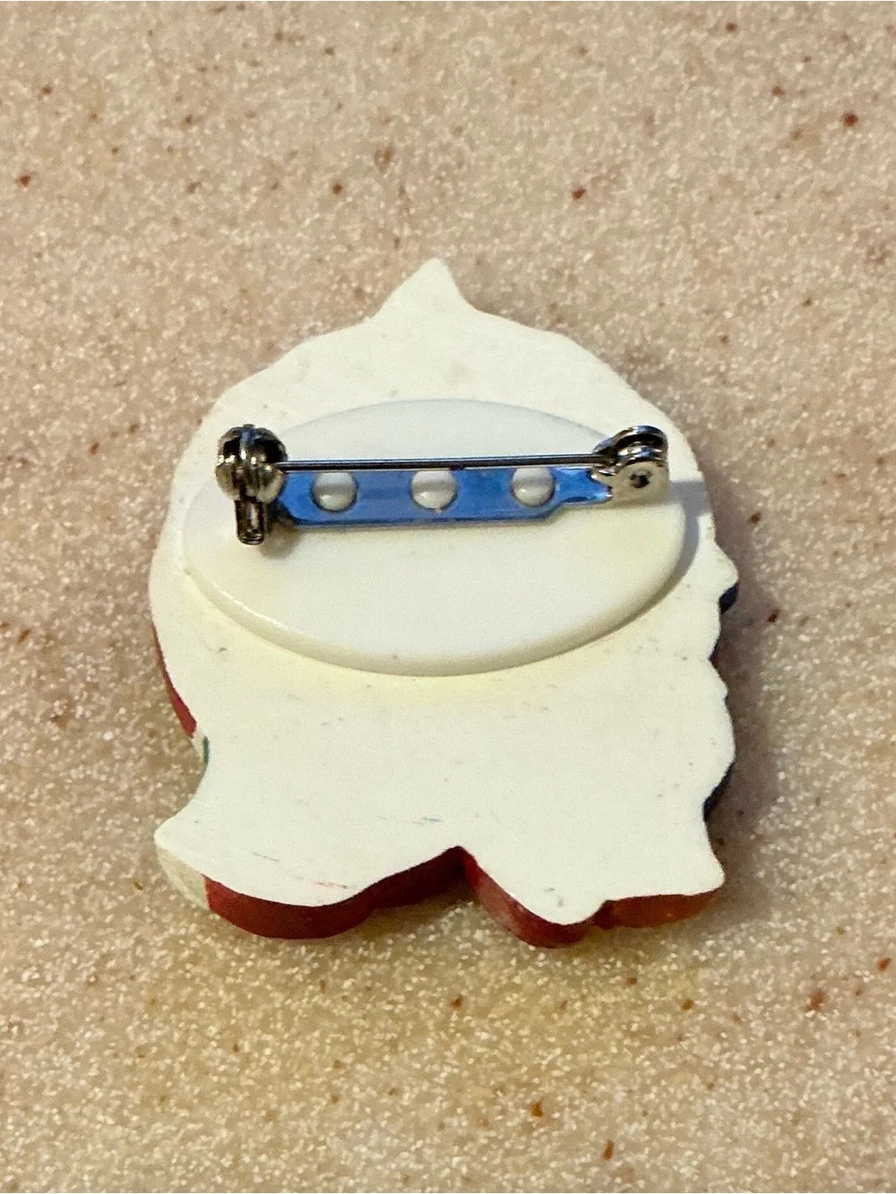 Vintage Holiday Carolers Pin - Multicolor